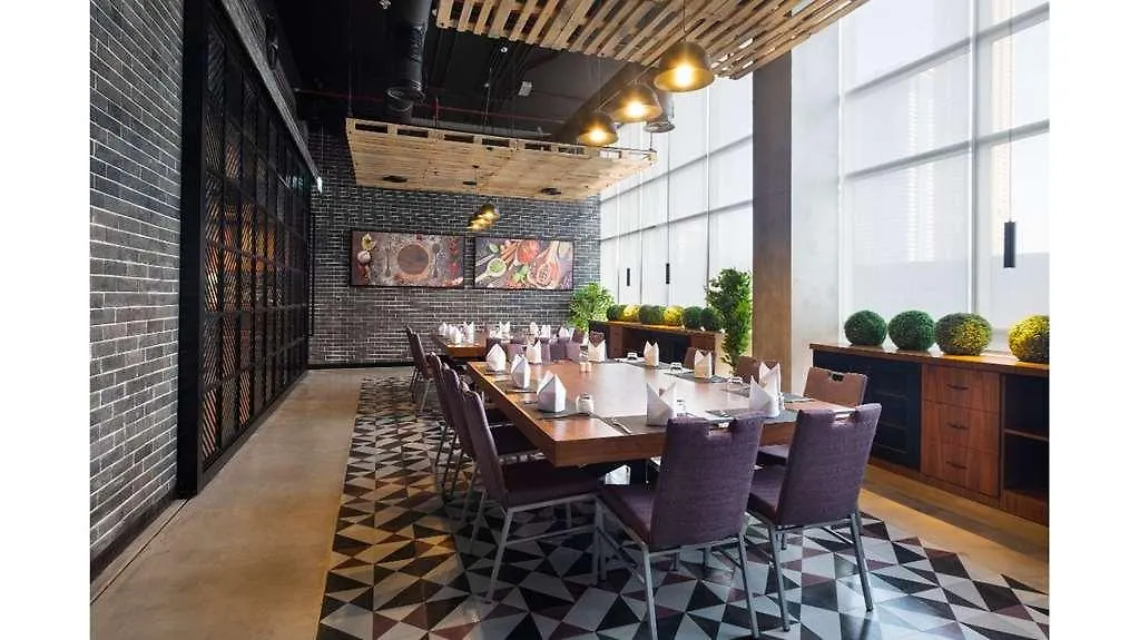 Park Regis Business Bay Hotel Dubai 4*,